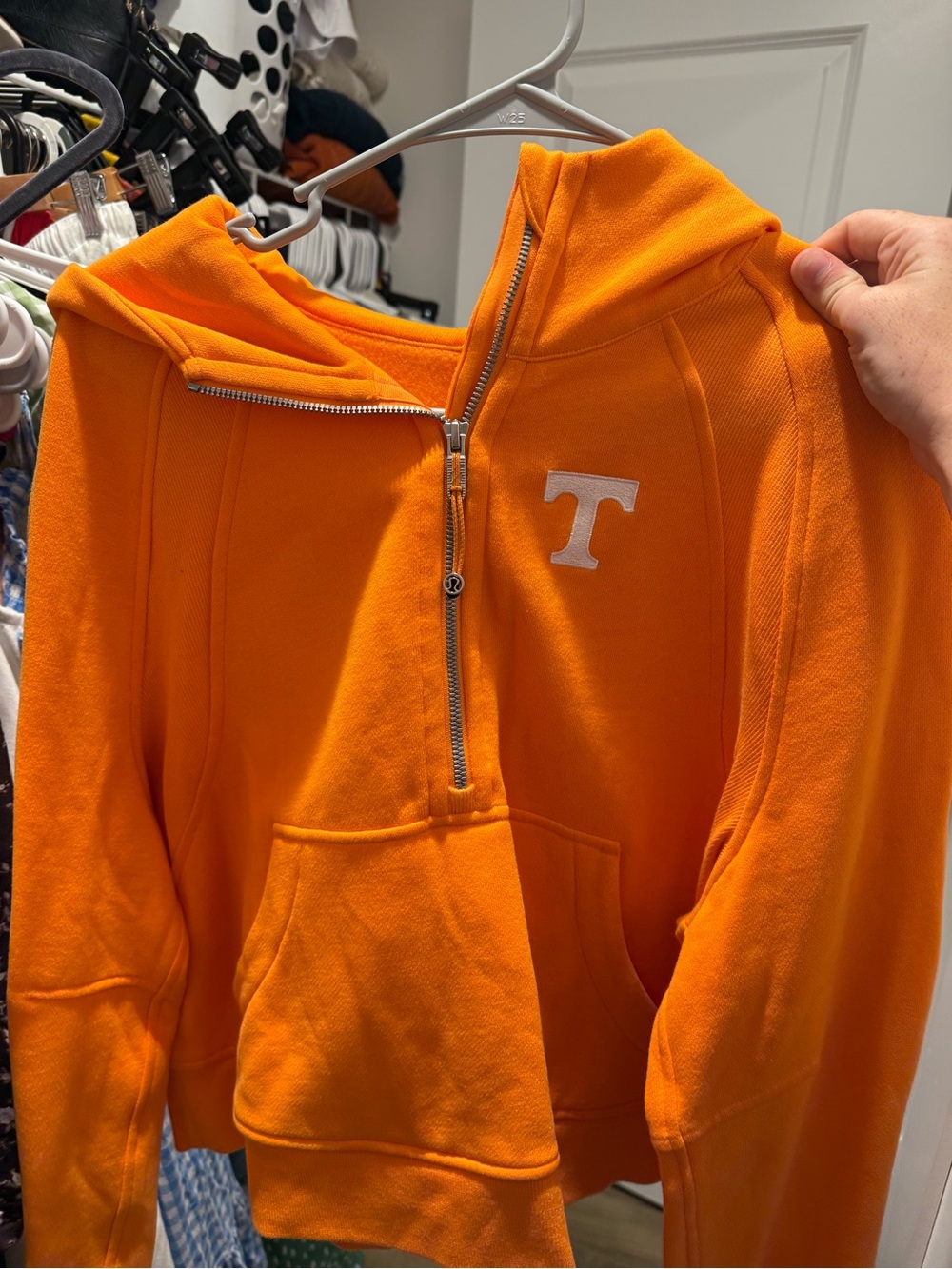 Vols Lululemon Scuba pullover M/L